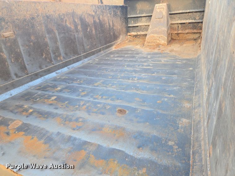 image for item ET1282 2006 Sterling A9500 dump truck