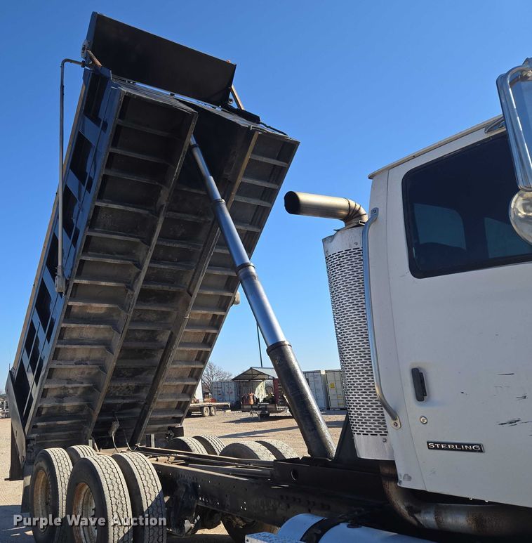 image for item ET1282 2006 Sterling A9500 dump truck