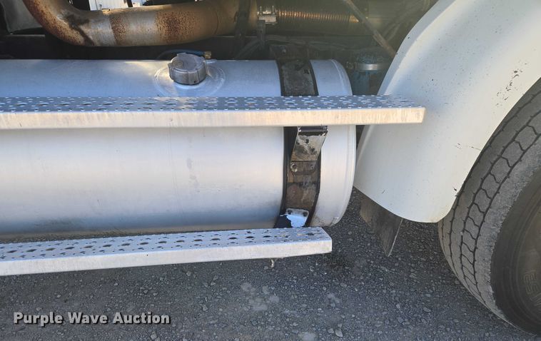 image for item ET1282 2006 Sterling A9500 dump truck