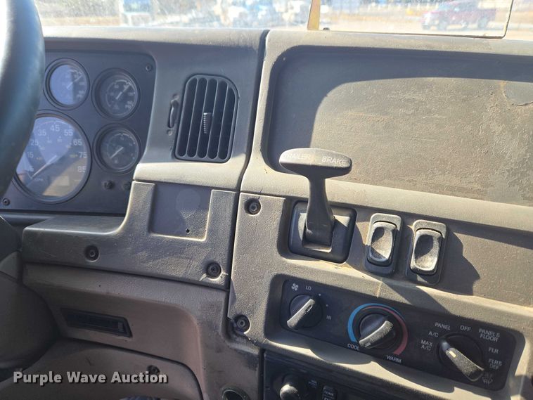 image for item ET1282 2006 Sterling A9500 dump truck