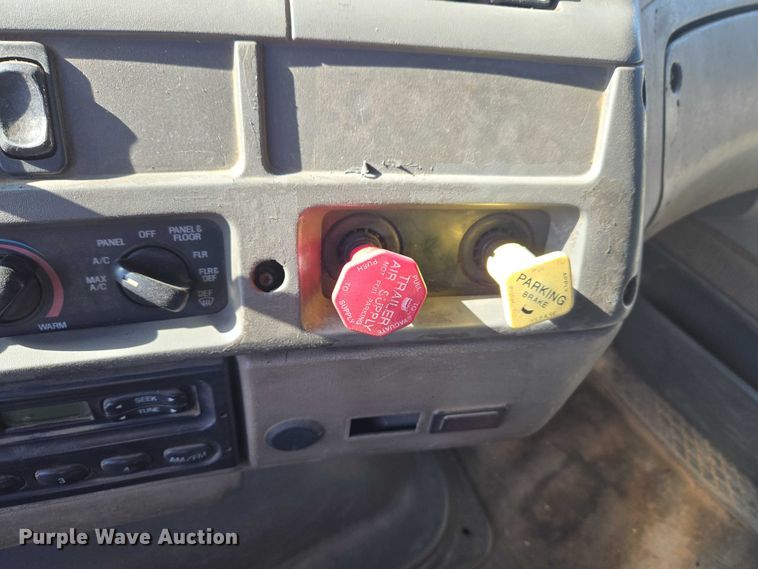 image for item ET1282 2006 Sterling A9500 dump truck