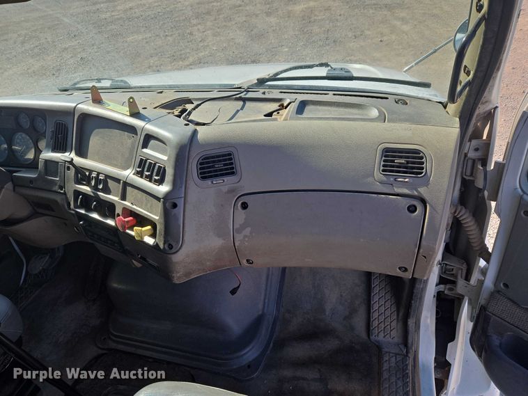 image for item ET1282 2006 Sterling A9500 dump truck