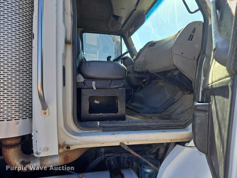 image for item ET1282 2006 Sterling A9500 dump truck