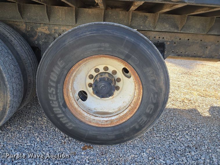 image for item ET1282 2006 Sterling A9500 dump truck