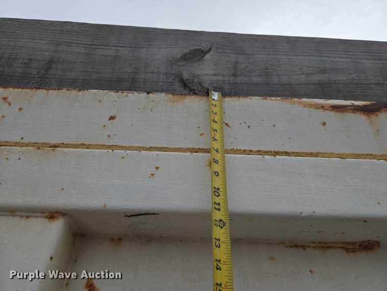 image for item ET1295 2002 International 7400 dump truck