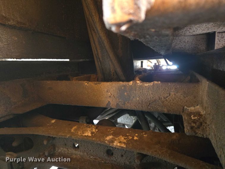 image for item ET1295 2002 International 7400 dump truck