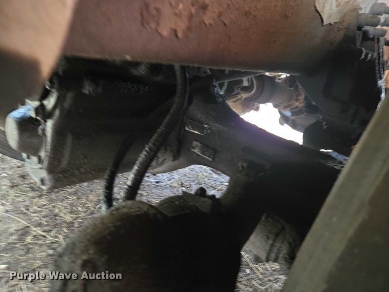 image for item ET1295 2002 International 7400 dump truck