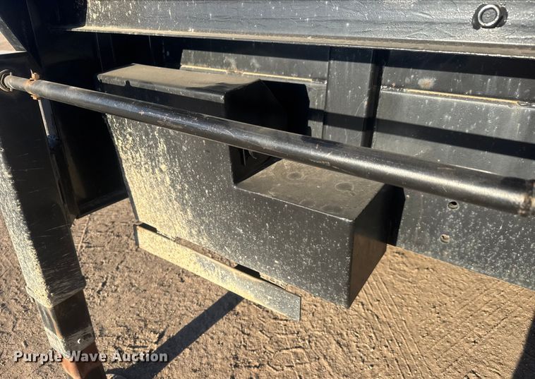 image for item ET1511 2007 Big Tex 14GX-14 dump trailer