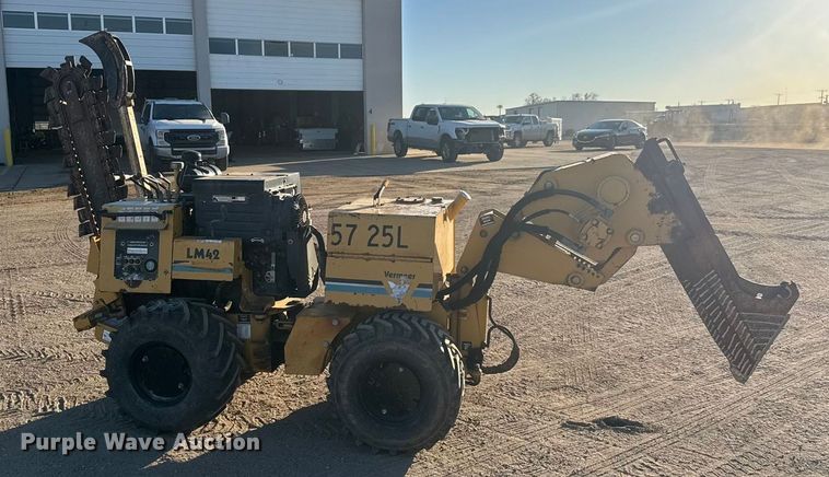image for item ET1514 2000 Vermeer LM42 trencher