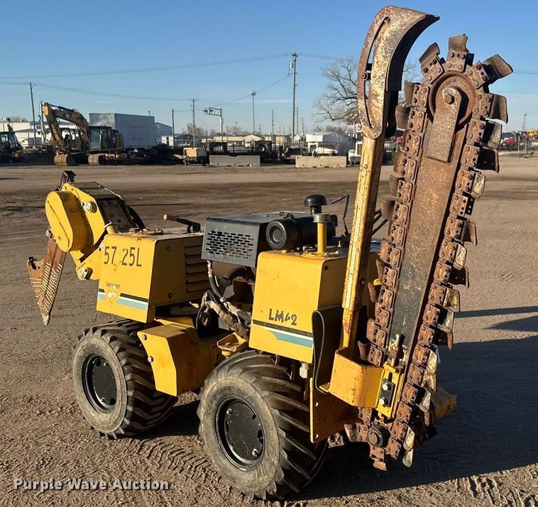 image for item ET1514 2000 Vermeer LM42 trencher