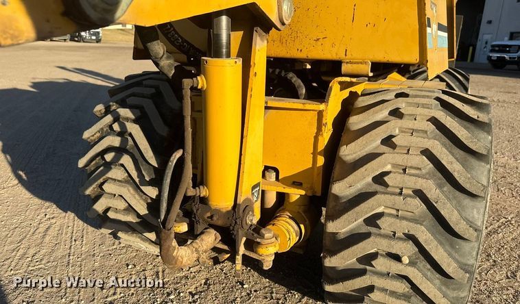 image for item ET1514 2000 Vermeer LM42 trencher