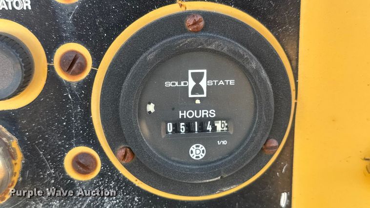 image for item ET1514 2000 Vermeer LM42 trencher