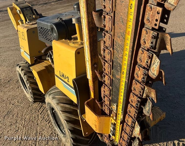 image for item ET1514 2000 Vermeer LM42 trencher