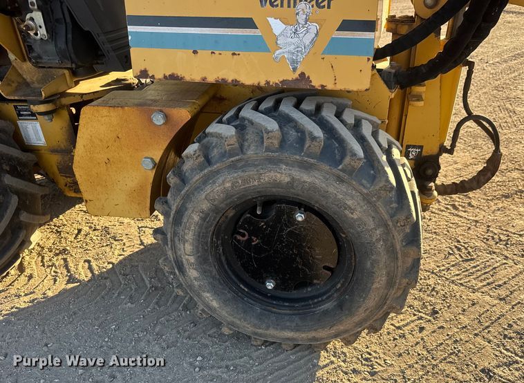 image for item ET1514 2000 Vermeer LM42 trencher