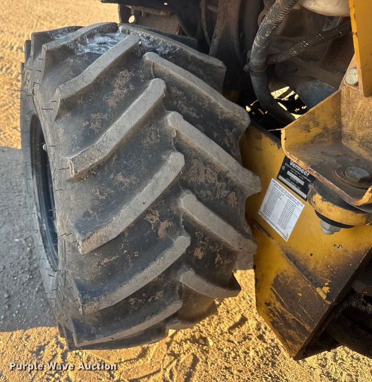 image for item ET1514 2000 Vermeer LM42 trencher