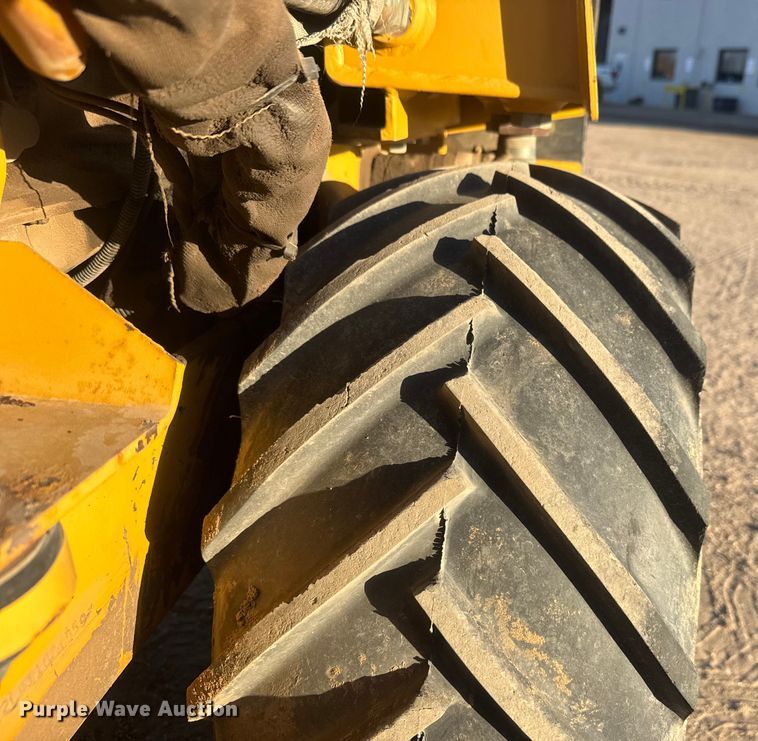 image for item ET1514 2000 Vermeer LM42 trencher