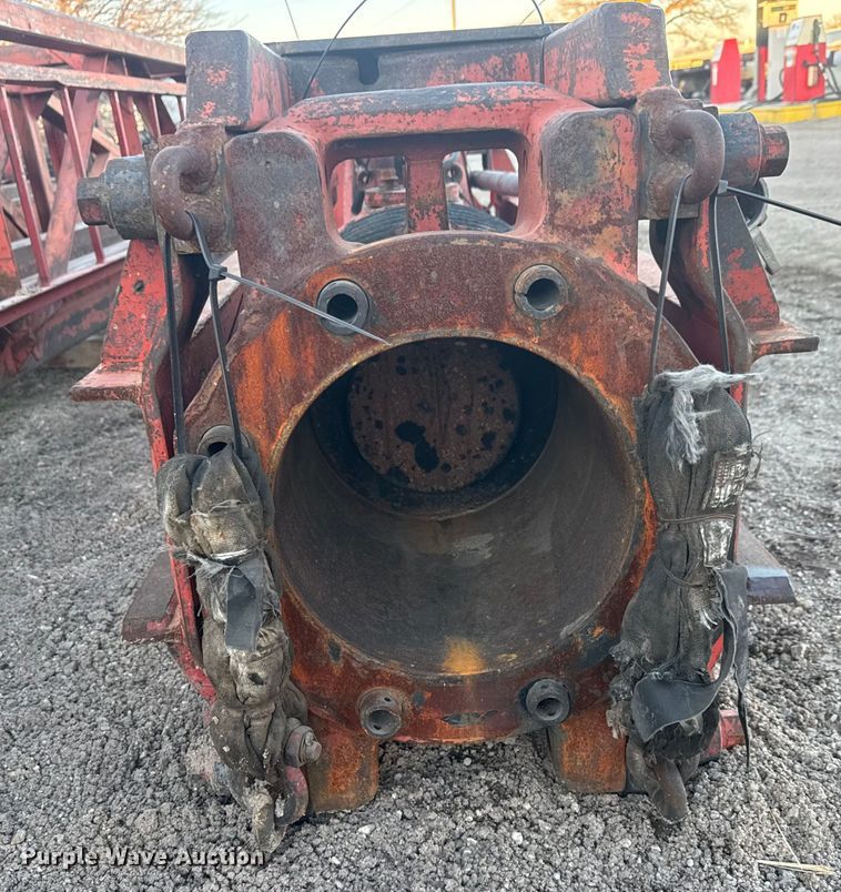 image for item ET1516 Delmag D19-32 diesel pile hammer