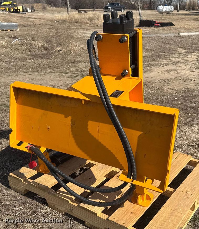 image for item ET1537 2025 AD680 skid steer post driver