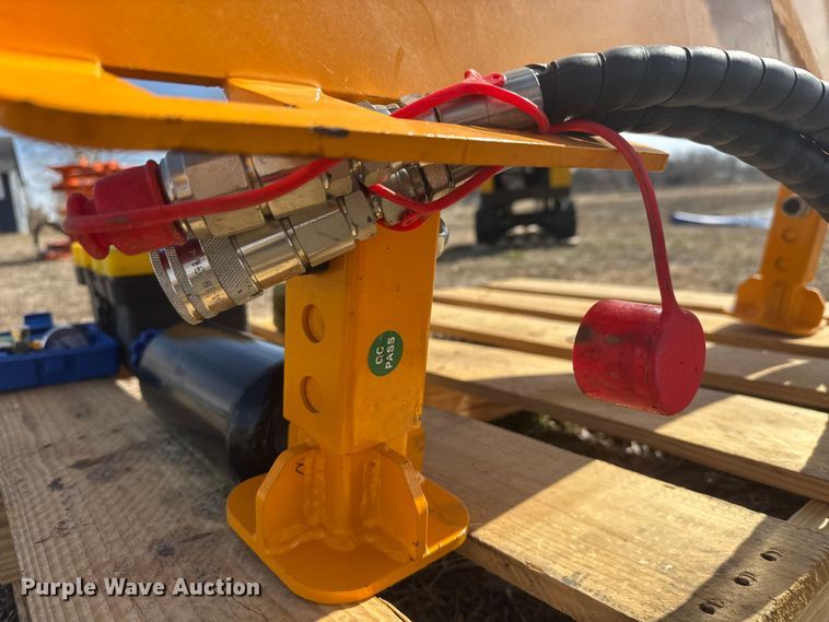 image for item ET1537 2025 AD680 skid steer post driver