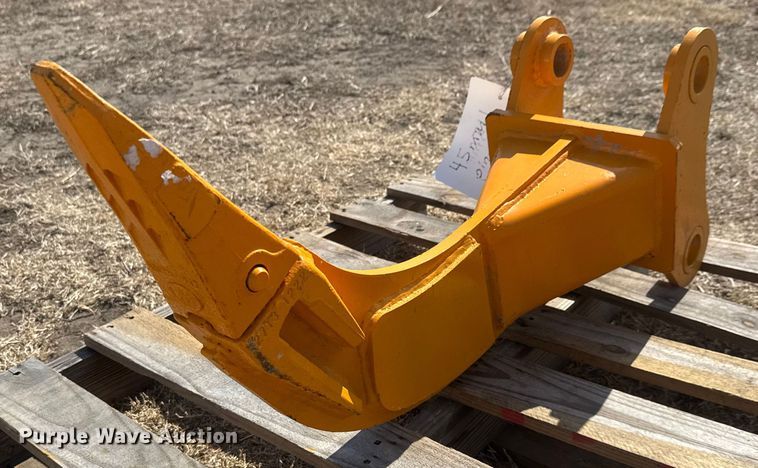 image for item ET1541 Excavator ripper tooth