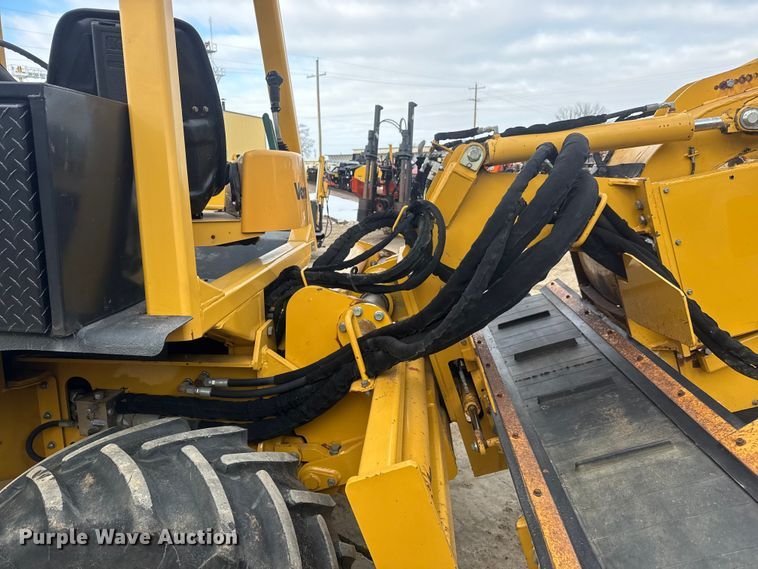 image for item ET4437 2015 Vermeer RTX1250 trencher