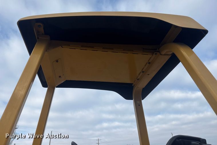 image for item ET4437 2015 Vermeer RTX1250 trencher