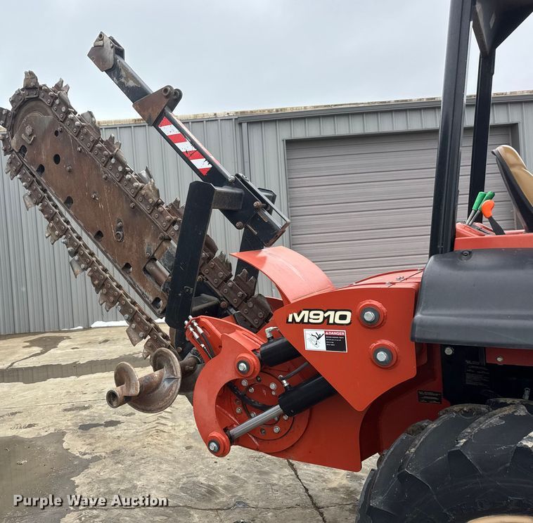 image for item ET4444 2013 Ditch Witch RT95 trencher