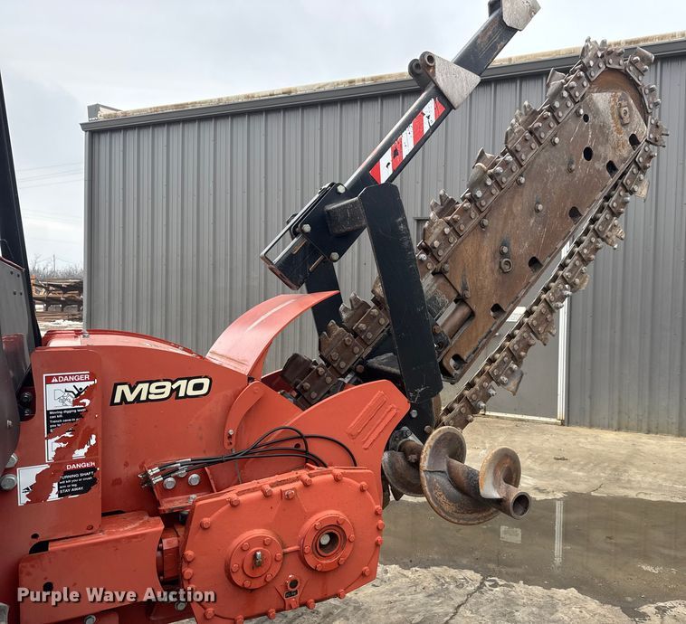 image for item ET4444 2013 Ditch Witch RT95 trencher