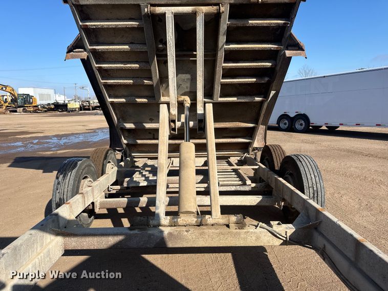 image for item ET4455 2007 Titan DB4889 dump trailer