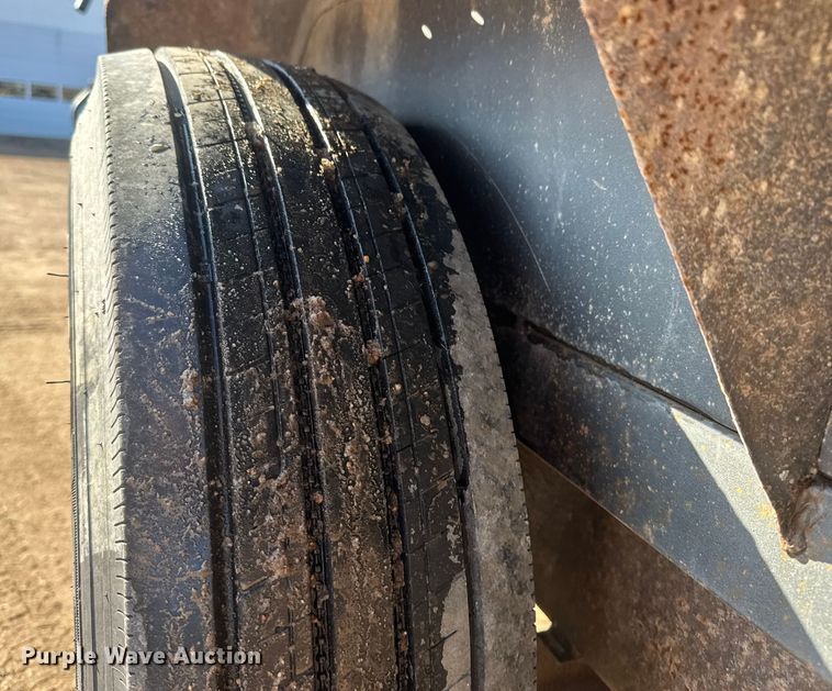 image for item ET4455 2007 Titan DB4889 dump trailer