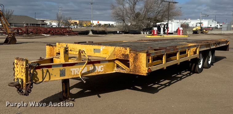 image for item ET4458 2001 Trail King TKT 20-2800 tilt deck equipment trailer