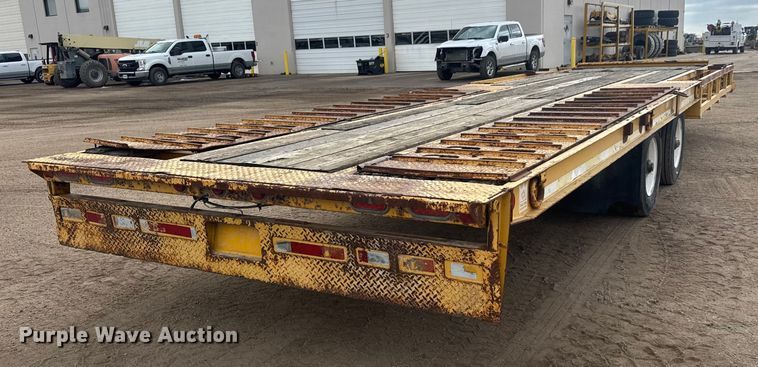 image for item ET4458 2001 Trail King TKT 20-2800 tilt deck equipment trailer