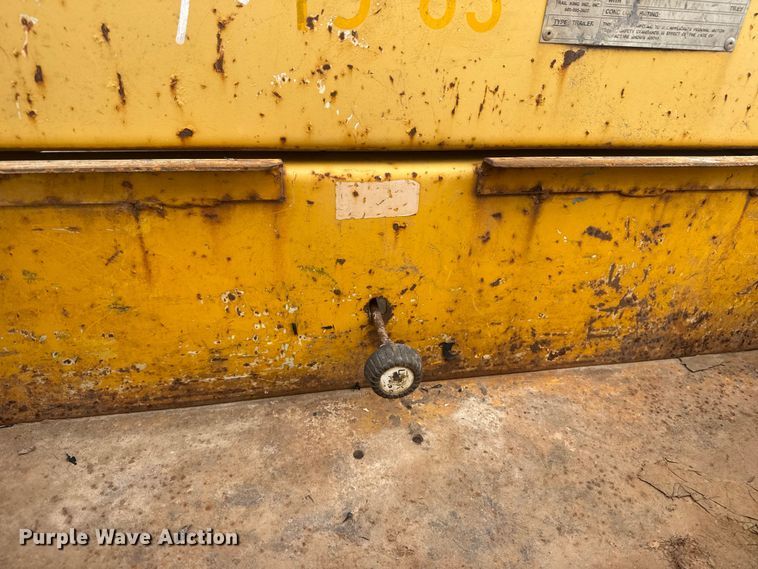 image for item ET4458 2001 Trail King TKT 20-2800 tilt deck equipment trailer