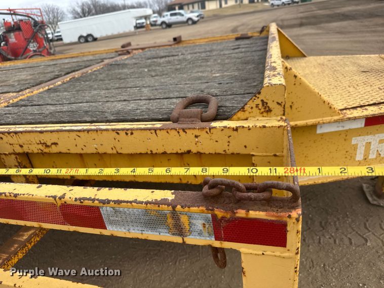 image for item ET4458 2001 Trail King TKT 20-2800 tilt deck equipment trailer