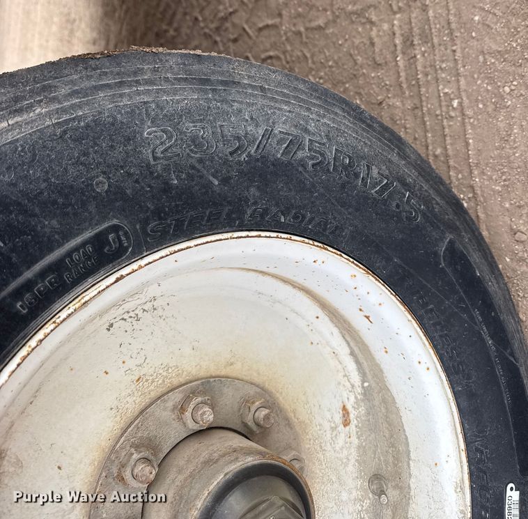 image for item ET4458 2001 Trail King TKT 20-2800 tilt deck equipment trailer