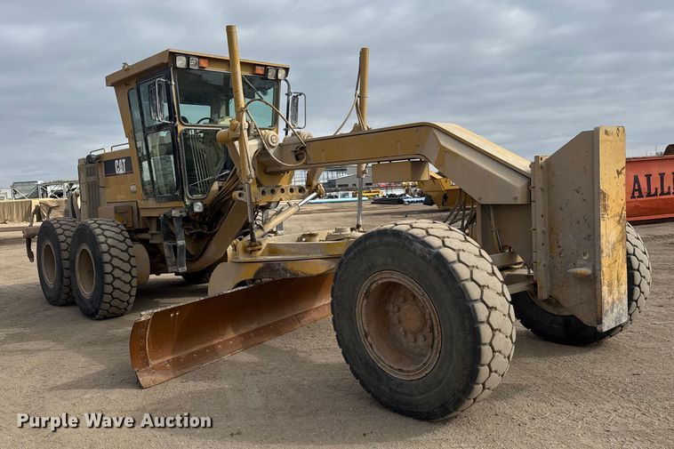 image for item ET4462 2001 Caterpillar 160H motor grader