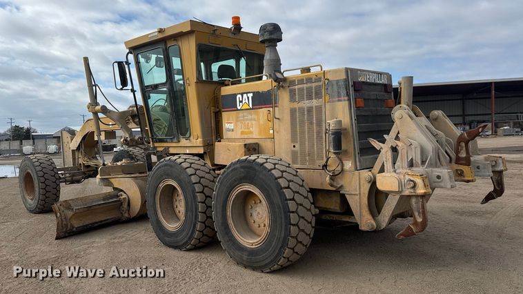 image for item ET4462 2001 Caterpillar 160H motor grader