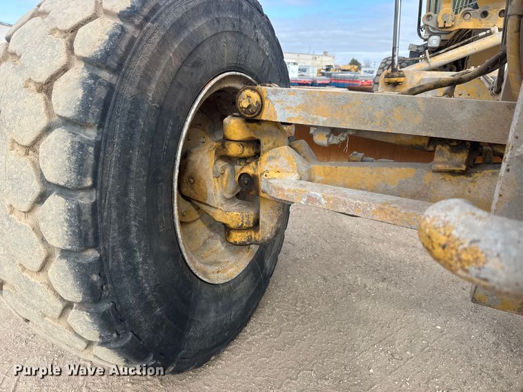 image for item ET4462 2001 Caterpillar 160H motor grader