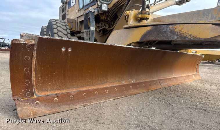 image for item ET4462 2001 Caterpillar 160H motor grader