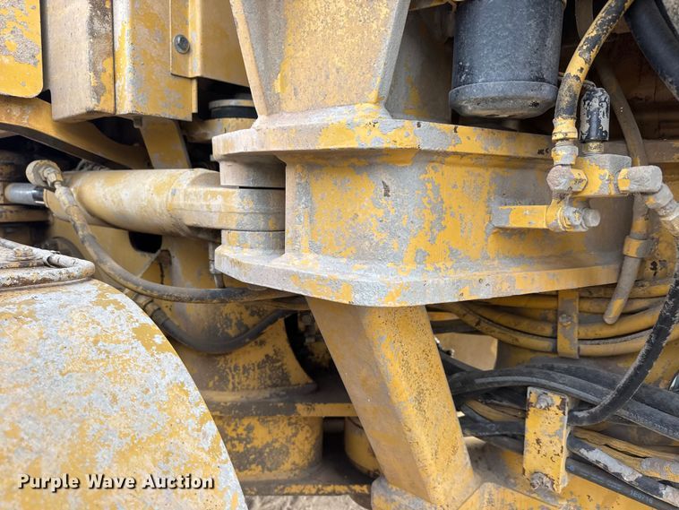 image for item ET4462 2001 Caterpillar 160H motor grader