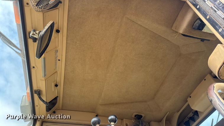 image for item ET4462 2001 Caterpillar 160H motor grader