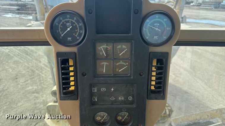 image for item ET4462 2001 Caterpillar 160H motor grader