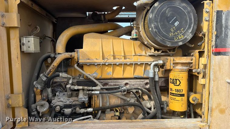 image for item ET4462 2001 Caterpillar 160H motor grader