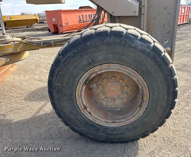 image for item ET4462 2001 Caterpillar 160H motor grader