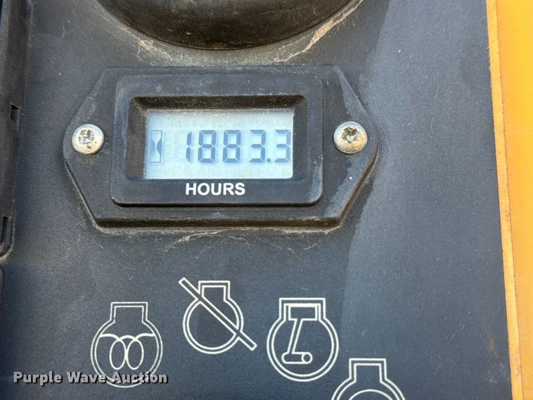 image for item ET4494 2002 Mack RB688S hydrovac truck