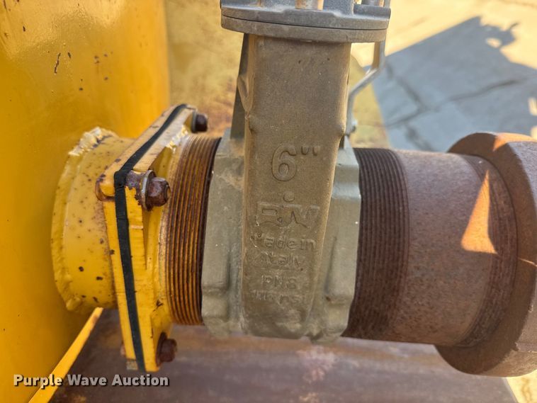 image for item ET4494 2002 Mack RB688S hydrovac truck