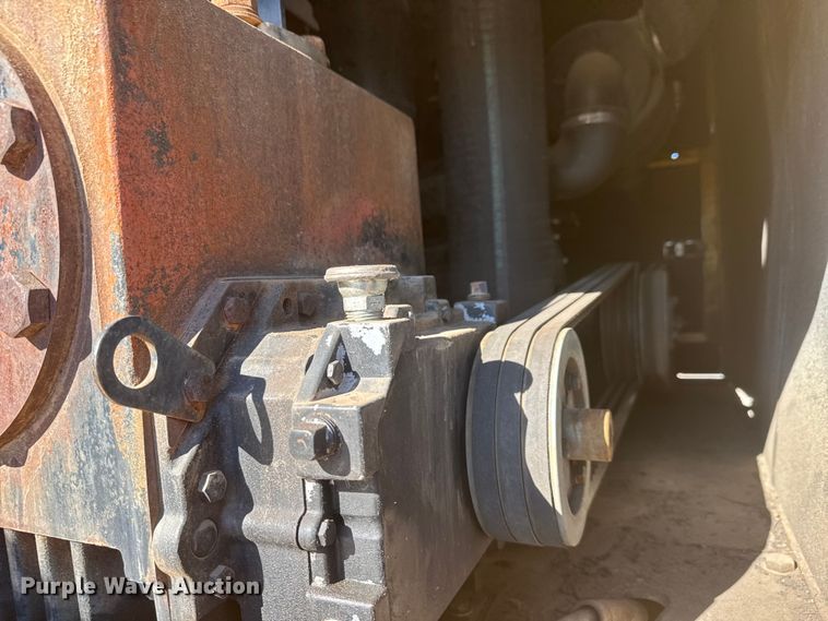 image for item ET4494 2002 Mack RB688S hydrovac truck