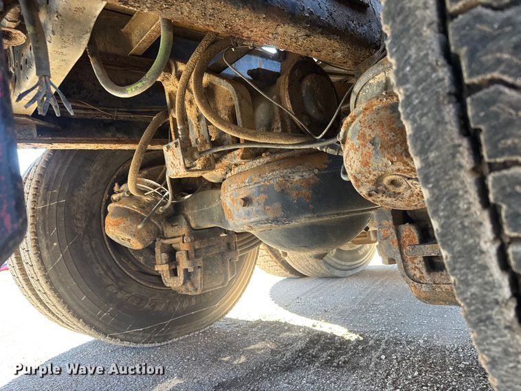 image for item ET4494 2002 Mack RB688S hydrovac truck