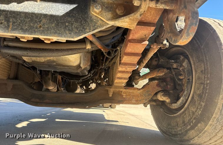 image for item ET4494 2002 Mack RB688S hydrovac truck