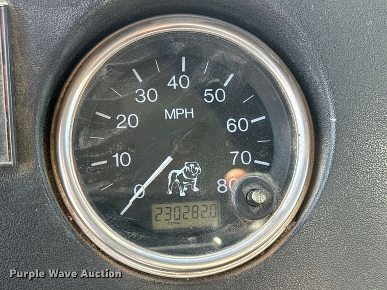 image for item ET4494 2002 Mack RB688S hydrovac truck